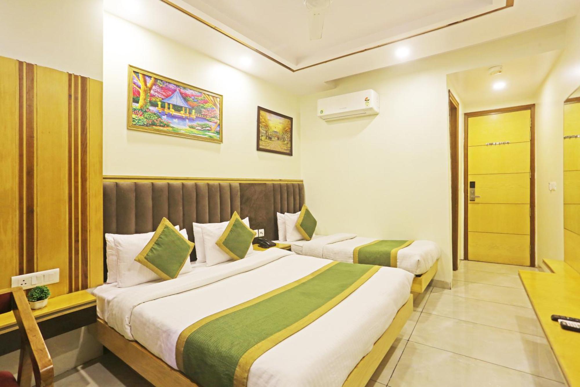 Hotel Aman Imperial Just A Minute Away From New Delhi Railway Station And Connaught Place Bagian luar foto