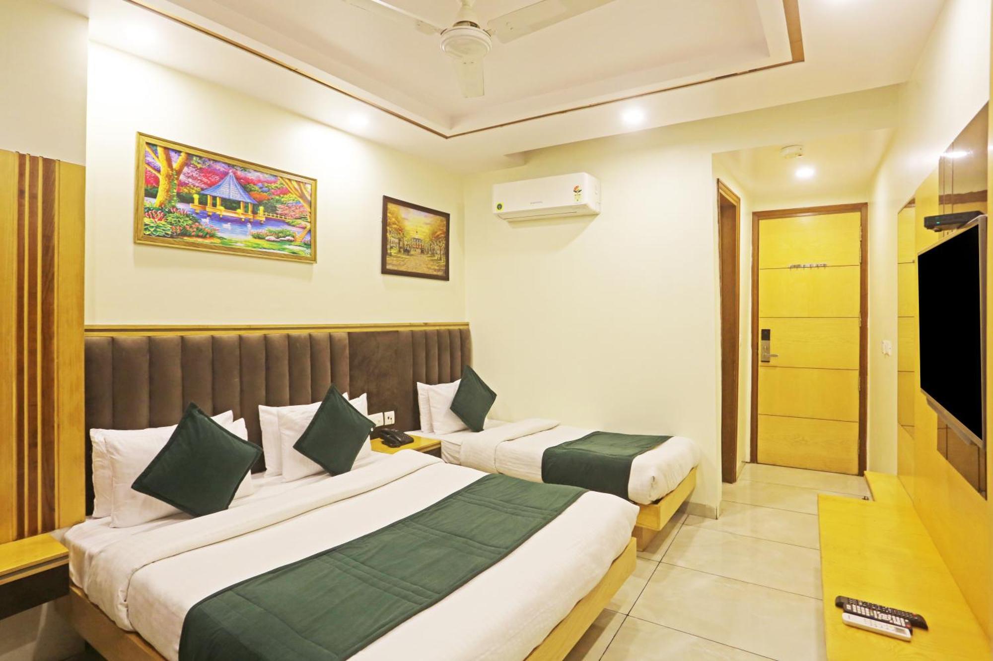 Hotel Aman Imperial Just A Minute Away From New Delhi Railway Station And Connaught Place Bagian luar foto