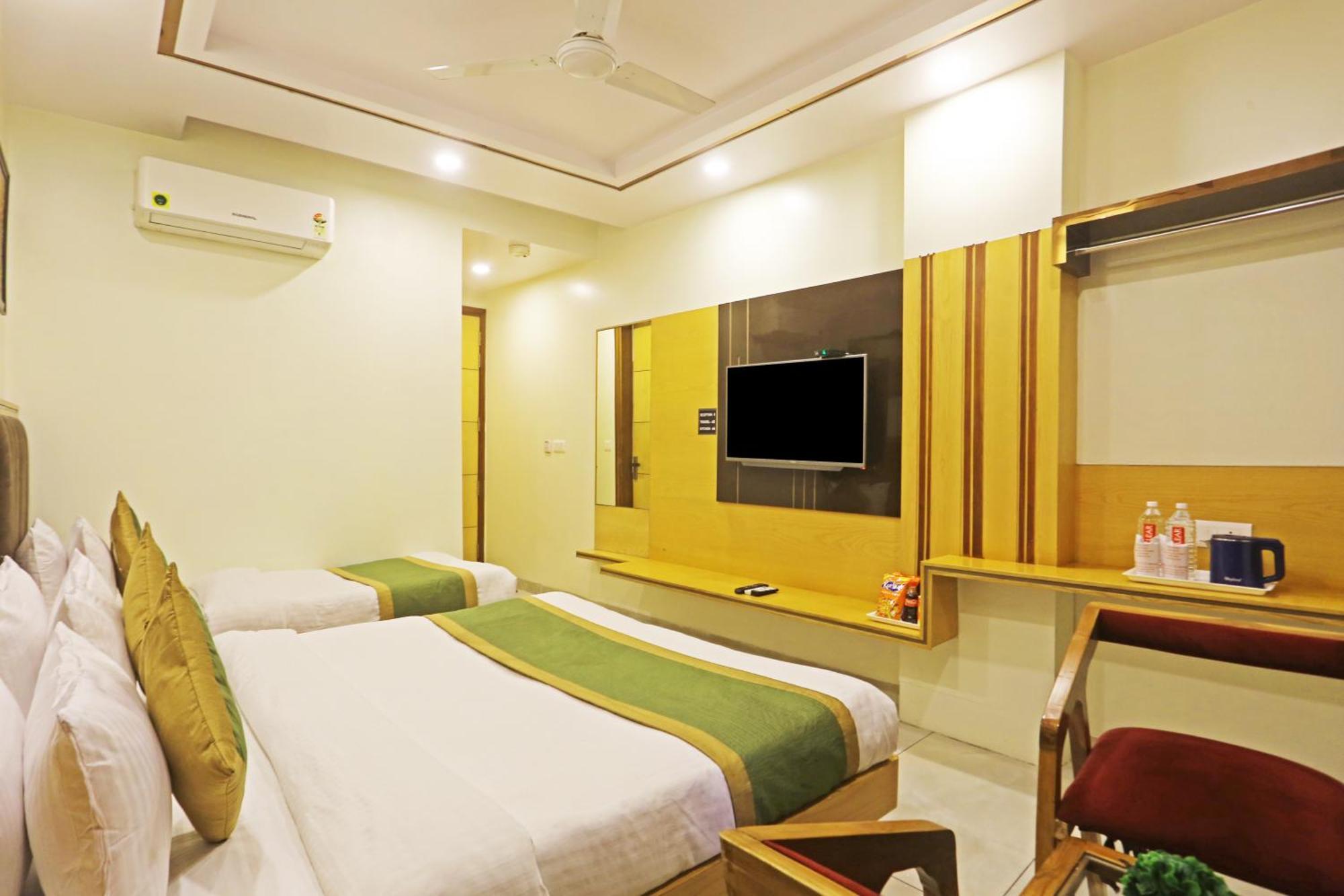 Hotel Aman Imperial Just A Minute Away From New Delhi Railway Station And Connaught Place Bagian luar foto